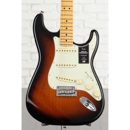  Fender 70th-anniversary American Professional II Stratocaster Electric Guitar with Maple Fingerboard - Anniversary 2-color Sunburst