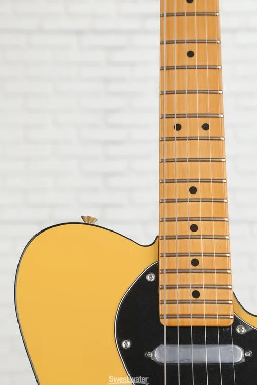  Fender Britt Daniel Telecaster Thinline - Amarillo Gold Demo