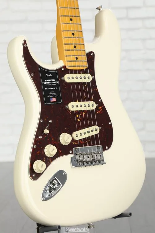  Fender American Professional II Stratocaster Left-handed - Olympic White with Maple Fingerboard