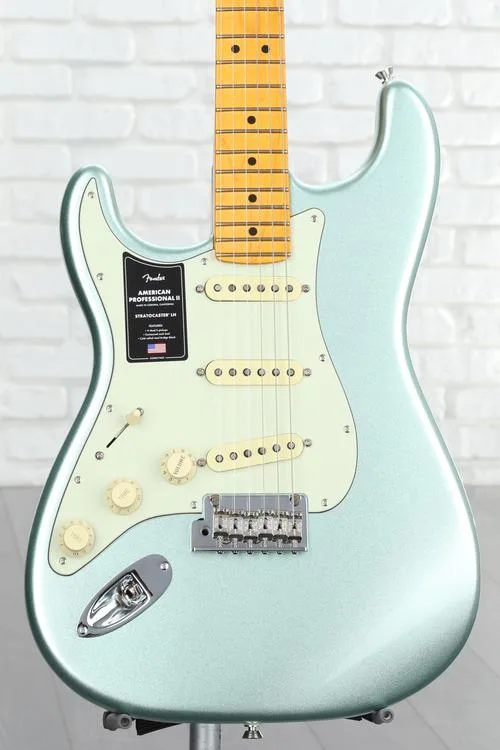 Fender American Professional II Stratocaster Left-handed - Mystic Surf Green with Maple Fingerboard