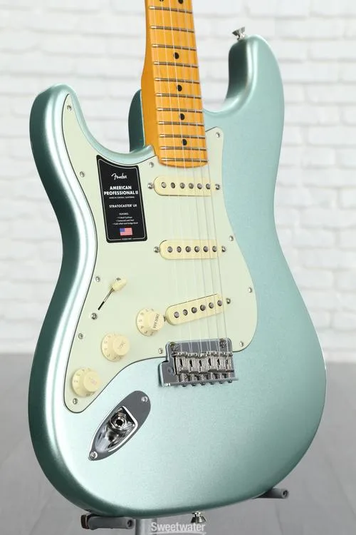  Fender American Professional II Stratocaster Left-handed - Mystic Surf Green with Maple Fingerboard