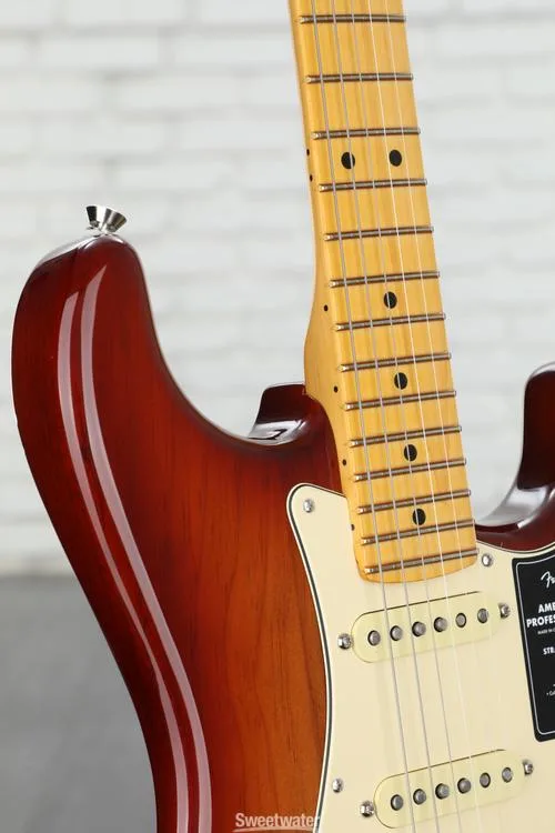  Fender American Professional II Stratocaster - Sienna Sunburst with Maple Fingerboard