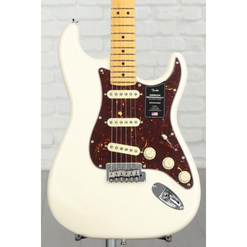  Fender American Professional II Stratocaster - Olympic White with Maple Fingerboard