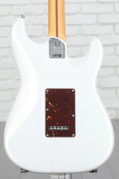  Fender American Ultra Stratocaster Left-handed - Arctic Pearl with Rosewood Fingerboard Demo