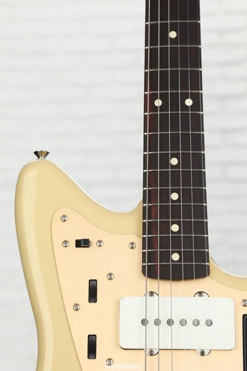  Fender Vintera II '50s Jazzmaster Electric Guitar - Desert Sand Demo