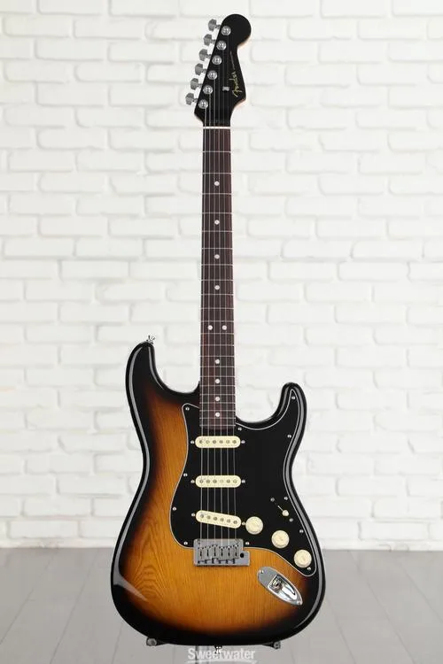  Fender American Ultra Luxe Stratocaster - 2-color Sunburst with Rosewood Fingerboard Demo