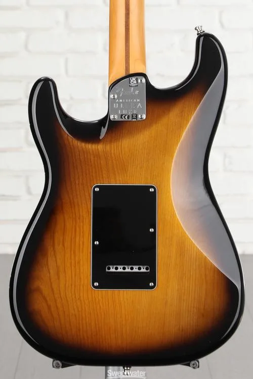  Fender American Ultra Luxe Stratocaster - 2-color Sunburst with Rosewood Fingerboard Demo