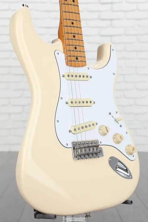  Fender Jimi Hendrix Stratocaster - Olympic White with Maple Fingerboard