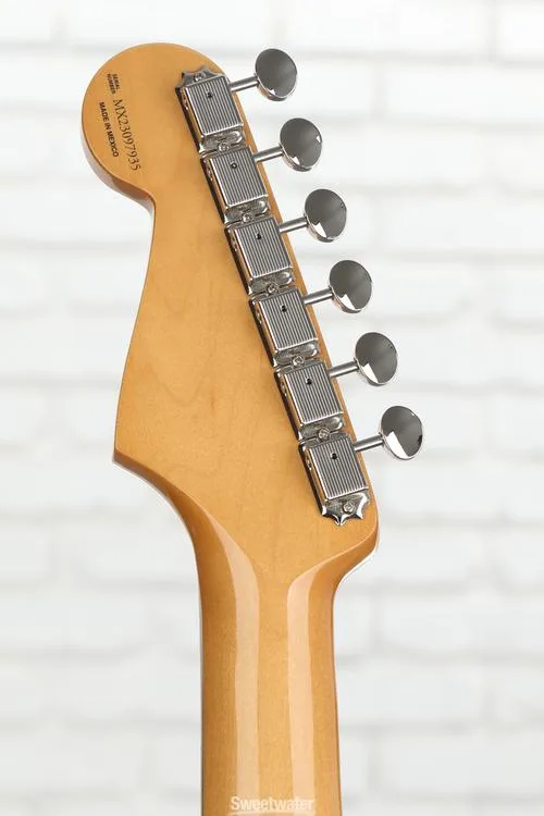  Fender Robert Cray Standard Stratocaster Electric Guitar - Inca Silver with Rosewood Fingerboard