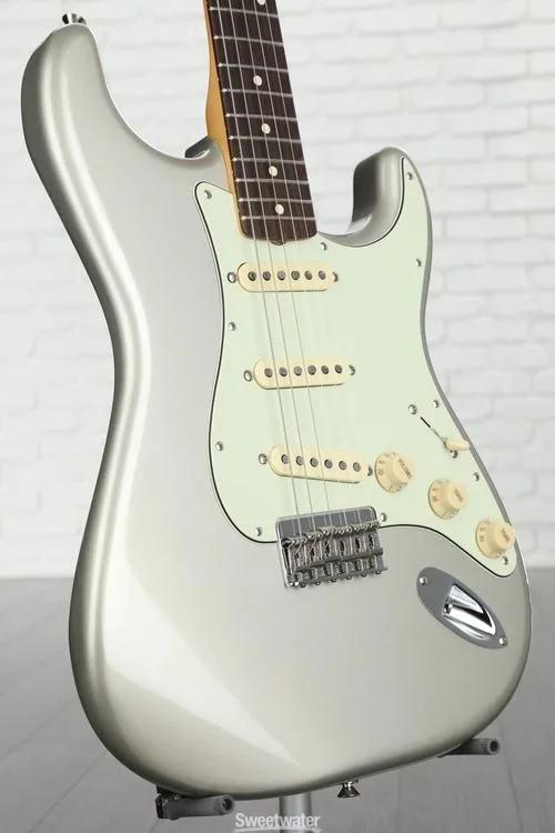  Fender Robert Cray Standard Stratocaster Electric Guitar - Inca Silver with Rosewood Fingerboard