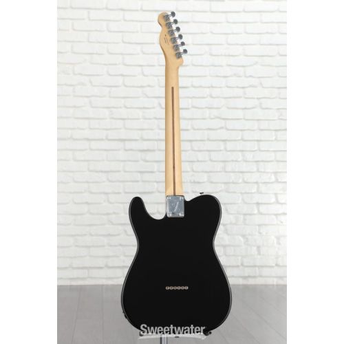  Fender Player Telecaster - Black with Maple Fingerboard