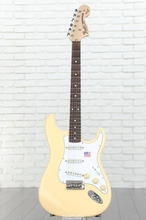  Fender Yngwie Malmsteen Stratocaster Electric Guitar - Vintage White with Rosewood Fingerboard