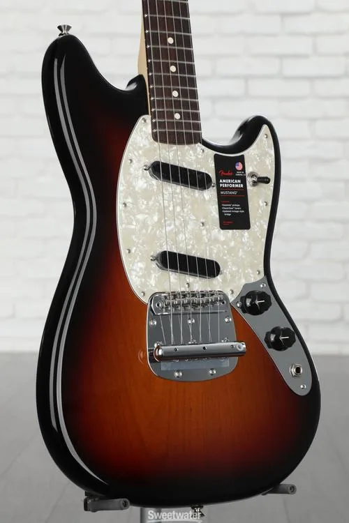  Fender American Performer Mustang - 3-Tone Sunburst with Rosewood Fingerboard