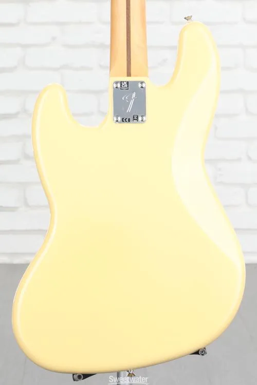  Fender Player Jazz Bass - Buttercream with Maple Fingerboard Demo