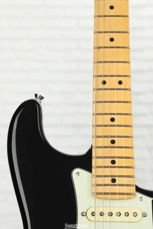  Fender American Professional II Stratocaster - Black with Maple Fingerboard