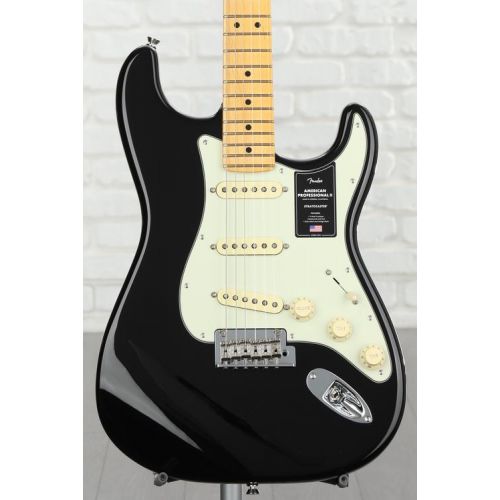  Fender American Professional II Stratocaster - Black with Maple Fingerboard