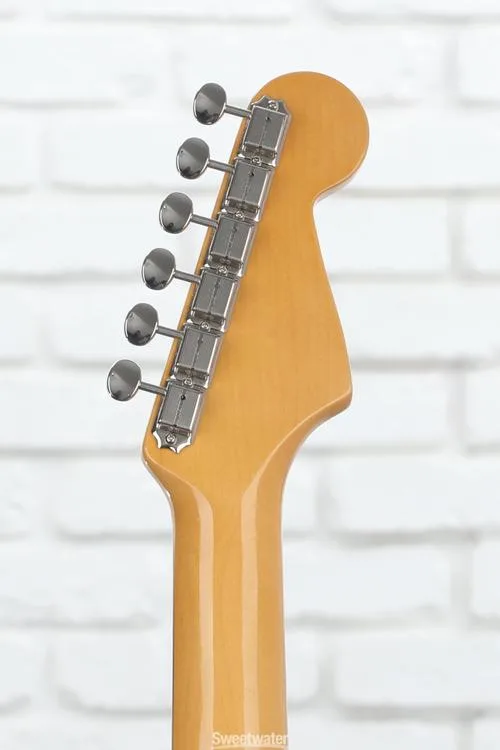  Fender American Vintage II 1961 Stratocaster Left-handed Electric Guitar - 3-tone Sunburst Demo