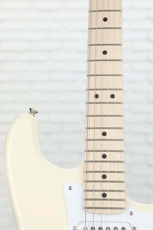  Fender Eric Clapton Stratocaster - Olympic White with Maple Fingerboard Demo