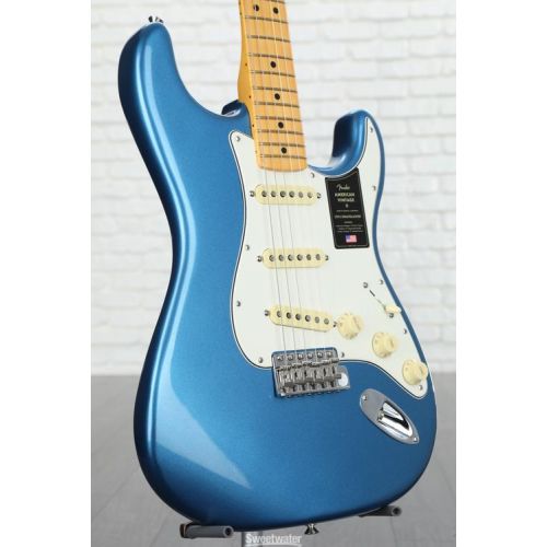  Fender American Vintage II 1973 Stratocaster Electric Guitar - Lake Placid Blue