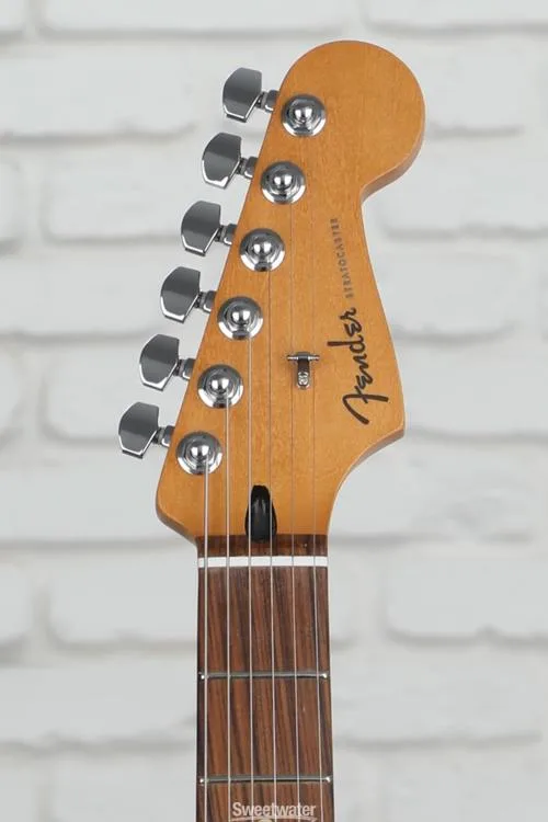  Fender Player Plus Stratocaster Electric Guitar - Sienna Sunburst with Pau Ferro Fingerboard