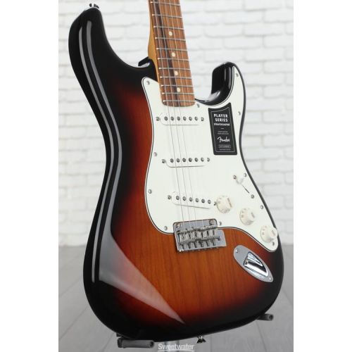  Fender Player Stratocaster - 3-Tone Sunburst with Pau Ferro Fingerboard