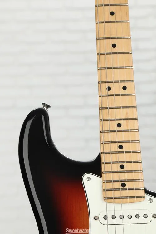  Fender Player Stratocaster HSS - 3-Tone Sunburst with Maple Fingerboard