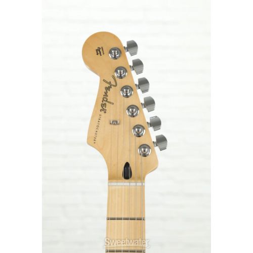  Fender Player Stratocaster Left-handed - 3-Tone Sunburst with Maple Fingerboard