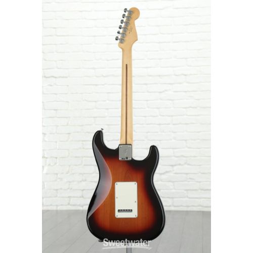  Fender Player Stratocaster Left-handed - 3-Tone Sunburst with Maple Fingerboard