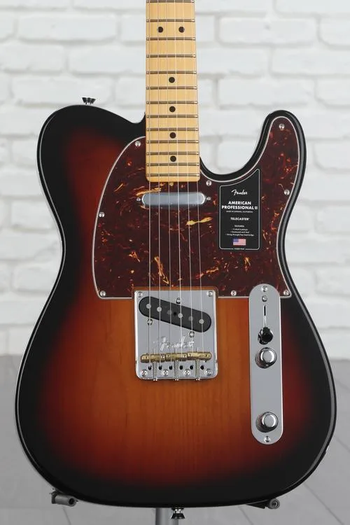 Fender American Professional II Telecaster - 3-color Sunburst with Maple Fingerboard