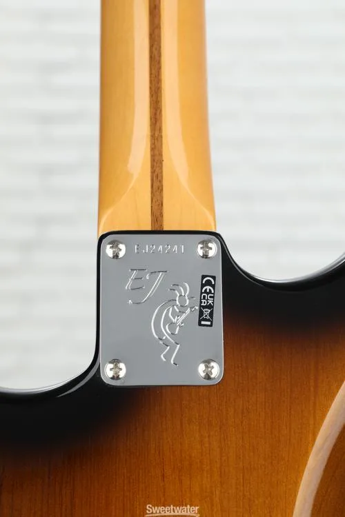  Fender Eric Johnson Stratocaster - 2-Color Sunburst with Maple Fingerboard