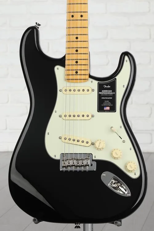 Fender American Professional II Stratocaster - Black with Maple Fingerboard Demo