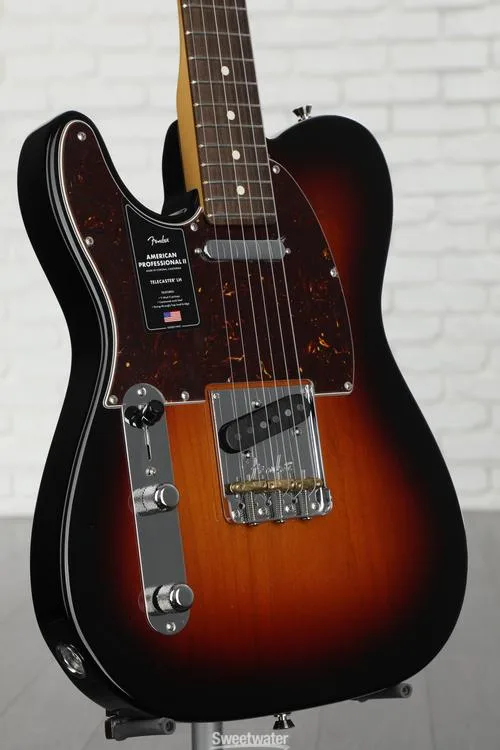  Fender American Professional II Telecaster Left-handed - 3-color Sunburst with Rosewood Fingerboard Demo