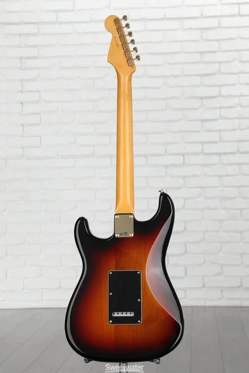  Fender Stevie Ray Vaughan Stratocaster - 3-Tone Sunburst