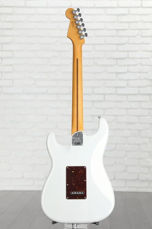  Fender American Ultra Stratocaster HSS - Arctic Pearl with Maple Fingerboard