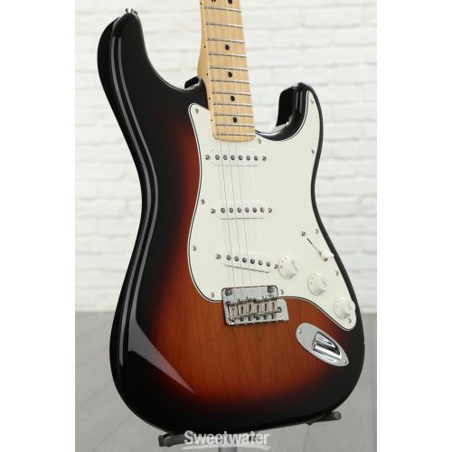  Fender Player Stratocaster - 3-Tone Sunburst with Maple Fingerboard