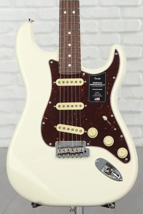 Fender American Professional II Stratocaster - Olympic White with Rosewood Fingerboard