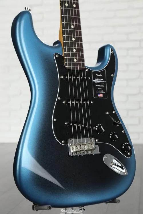  Fender American Professional II Stratocaster - Dark Night with Rosewood Fingerboard Demo