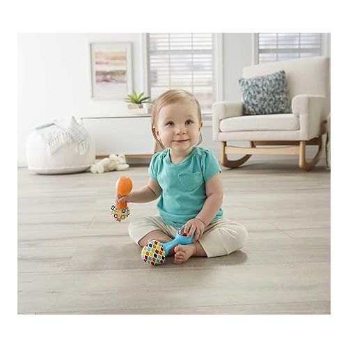 피셔프라이스 Fisher-Price Newborn Toys Rattle 'n Rock Maracas, Set of 2 Soft Musical Instruments for Babies 3+ Months, Blue & Orange