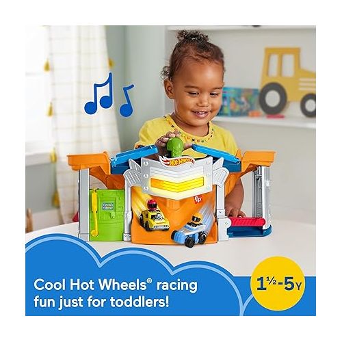 피셔프라이스 Fisher-Price Little People Hot Wheels Toddler Toy Race and Go Track Set with Lights Sounds & 2 Cars for Pretend Play Kids Ages 18+ Months?