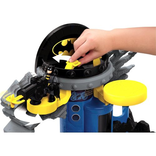  Fisher-Price Imaginext Super Friends Bat Command Center