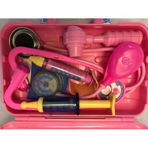  Fisher-Price Medical Kit (Age: 3 - 6 years) (Just what the doctor ordered, with lots of role-play accessories and a case to carry it all)