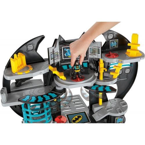  Fisher-Price Imaginext Super Friends Batcave