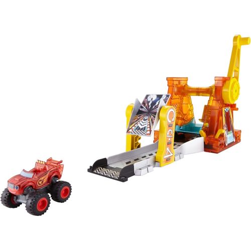  Fisher-Price Nickelodeon Blaze & the Monster Machines, Light and Launch Hyper Loop Playset