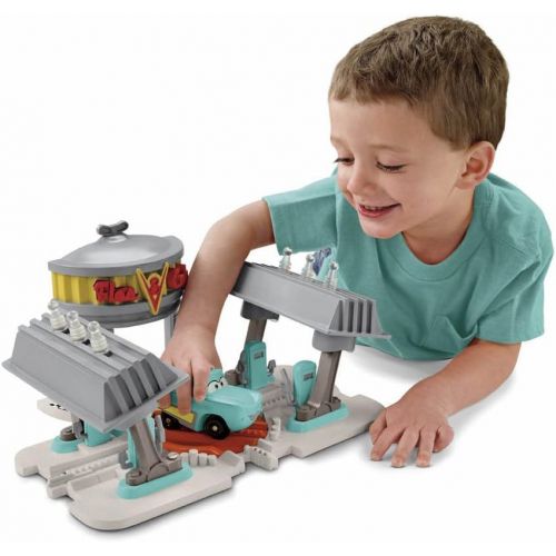  Disney Pixar Cars GeoTrax Transportation System Flos V-8 Cafe by Fisher-Price