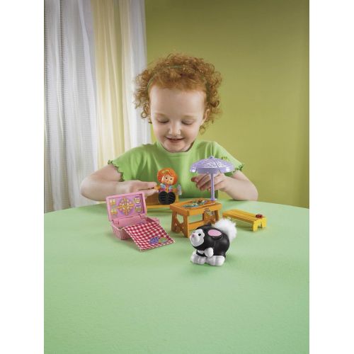  Fisher Price Little People Elena and Her Sunny Day Picnic