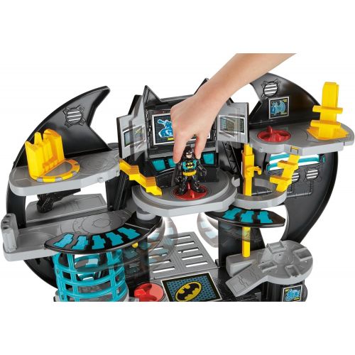  Fisher-Price Imaginext Super Friends Batcave