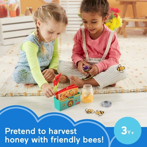  Fisher-Price Backyard Beekeeper, 13-piece pretend beehive play set for preschool kids ages 3 years and up