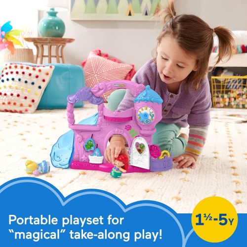  Fisher-Price Little People ? Disney Princess Play & Go Castle, Portable Playset with Character Figures for Toddlers and Preschool Kids