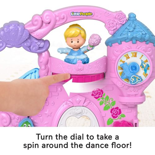  Fisher-Price Little People ? Disney Princess Play & Go Castle, Portable Playset with Character Figures for Toddlers and Preschool Kids