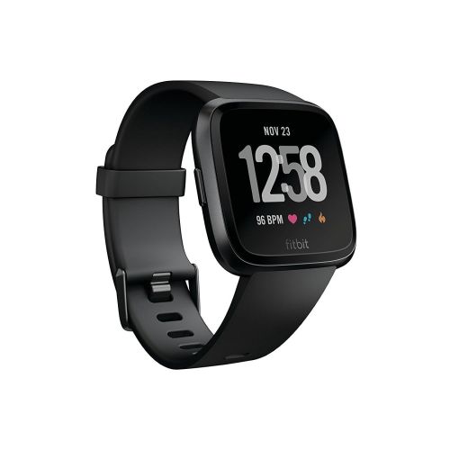  Fitbit Versa Health & Fitness Smartwatch, schwarz, One Size, FB505GMBK-EU + Versa Smartwatch Accessory Band, Cognac, S